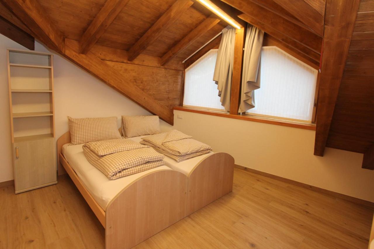 Affittacamere B&B Mercedes Romallo Bagian luar foto